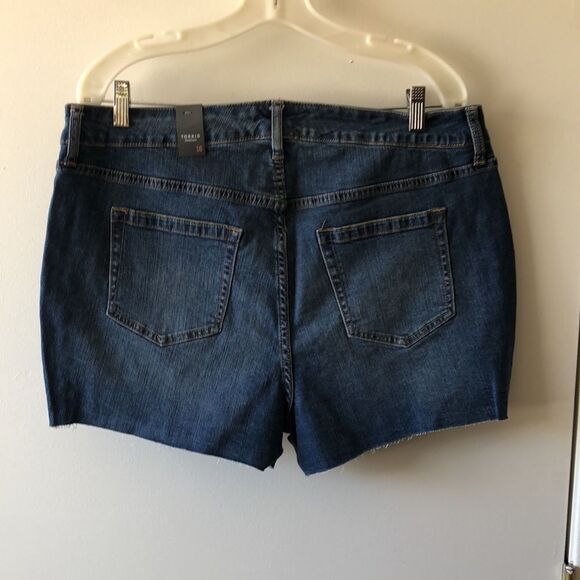 Torrid High Rise Short with Iconic Pockets Size 16 NWT - Picture 2 of 7